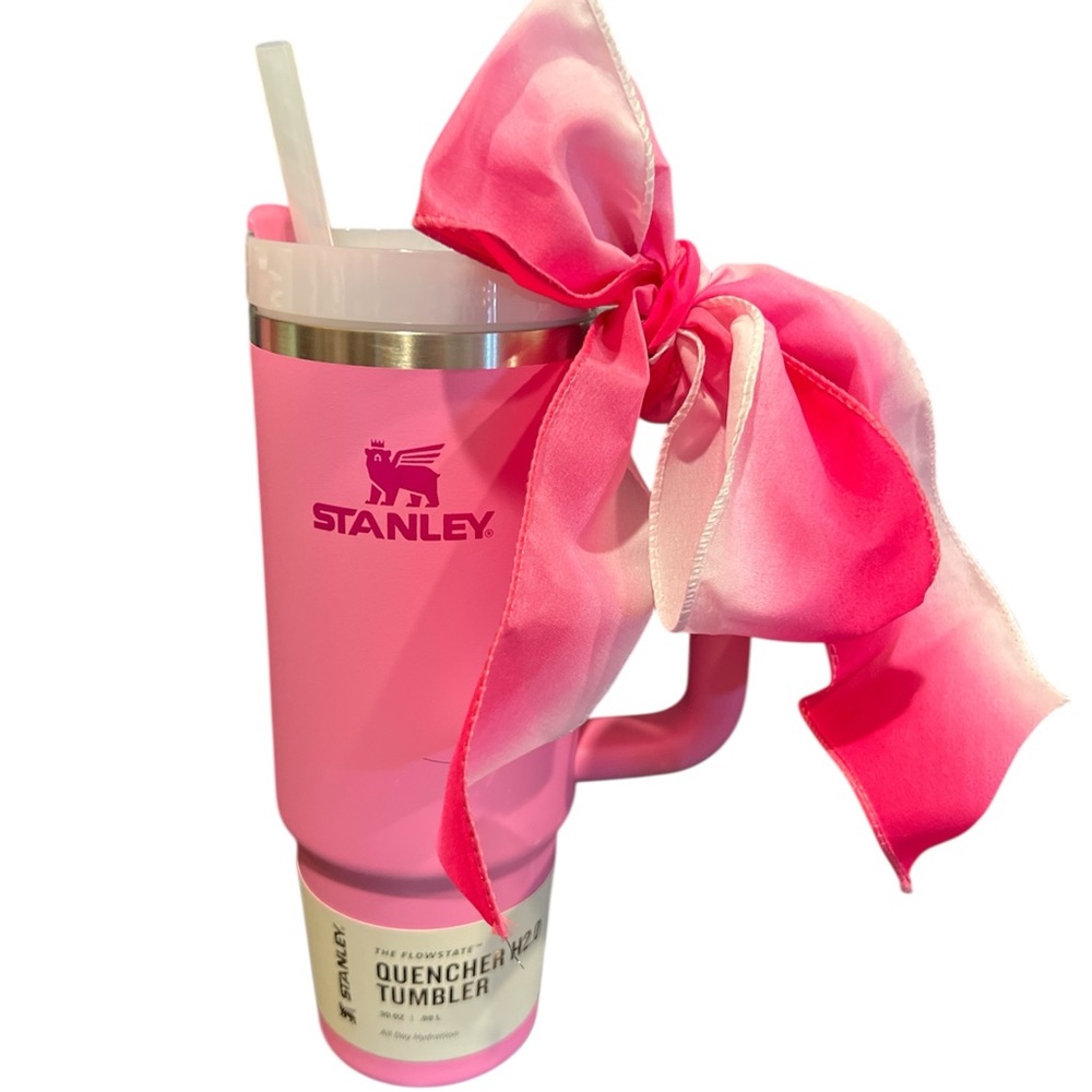 Pink Stanley 20 oz. Quencher H2.0 FlowState Tumbler